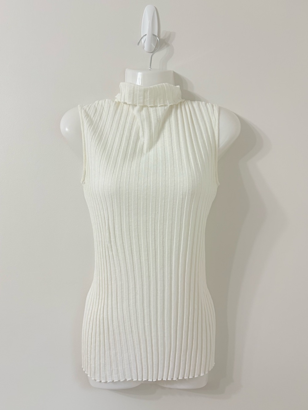 ENZA COSTA Ribbed Sleeveless Turtleneck Cashmere Minimalist Chic Old Money Small
